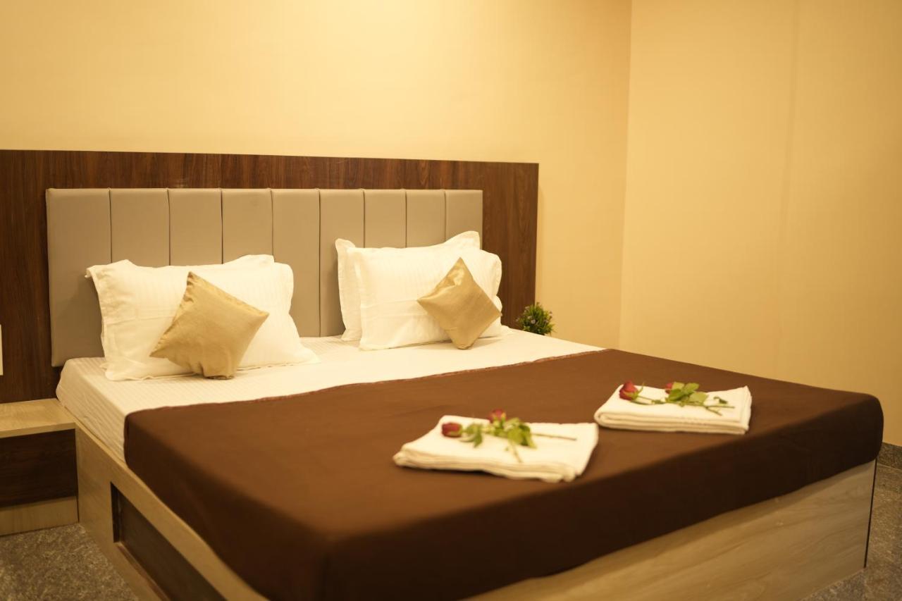 Ratnāgiri Hotel Sitara Inn المظهر الخارجي الصورة