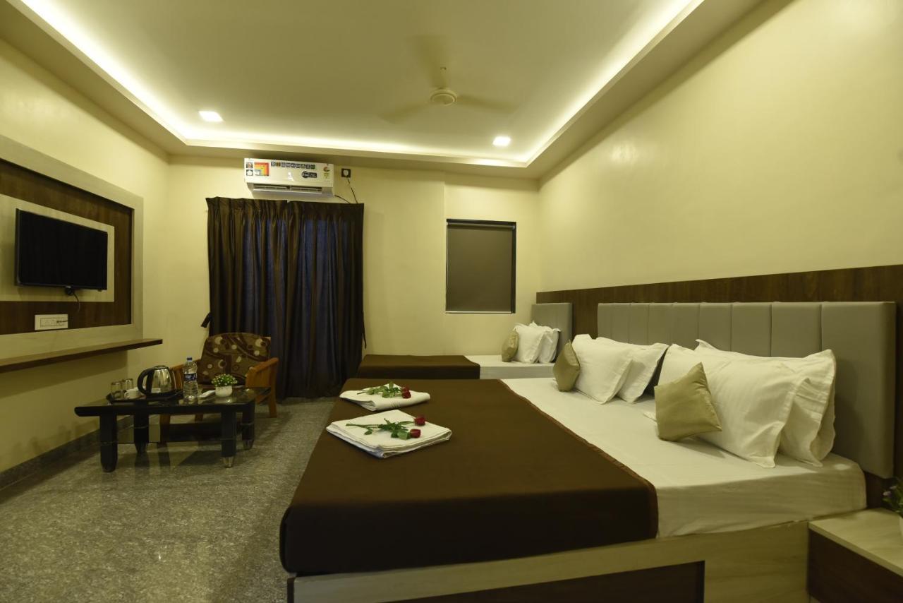 Ratnāgiri Hotel Sitara Inn المظهر الخارجي الصورة